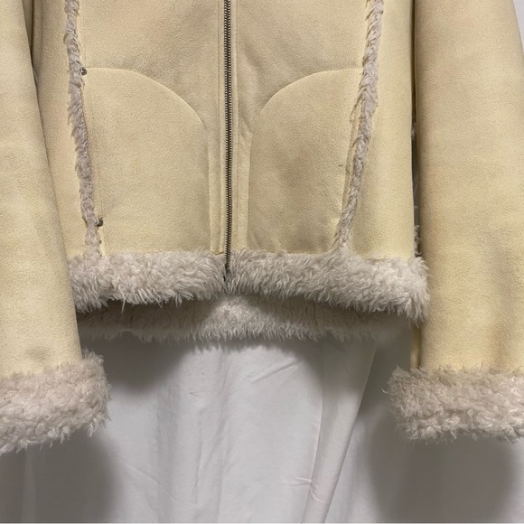 BEBE Faux Suede Sherpa Cropped Jacket - Picture 7 of 8